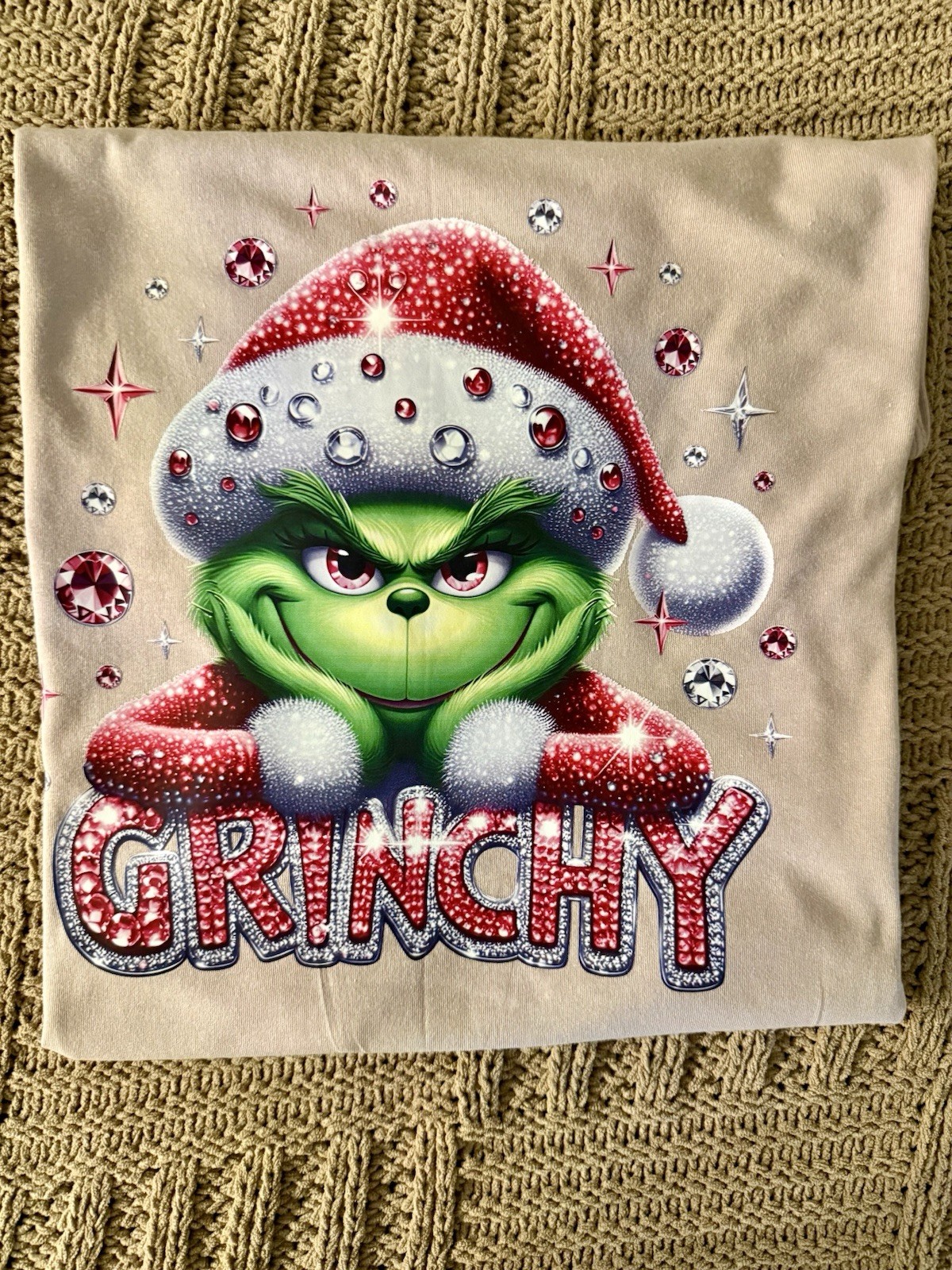 Order your Christmas t-shirts, unique and bright designs, soft and durable .