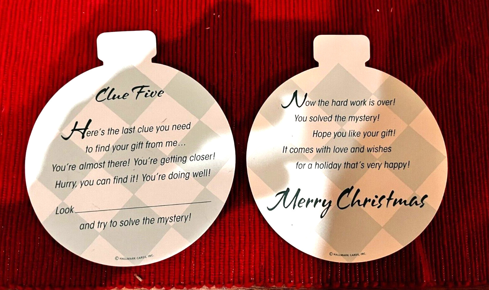 6 CHRISTMAS PRESENT HUNT CLUES